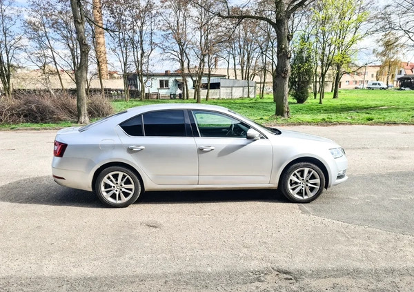 Skoda Octavia cena 47900 przebieg: 242000, rok produkcji 2017 z Krotoszyn małe 254